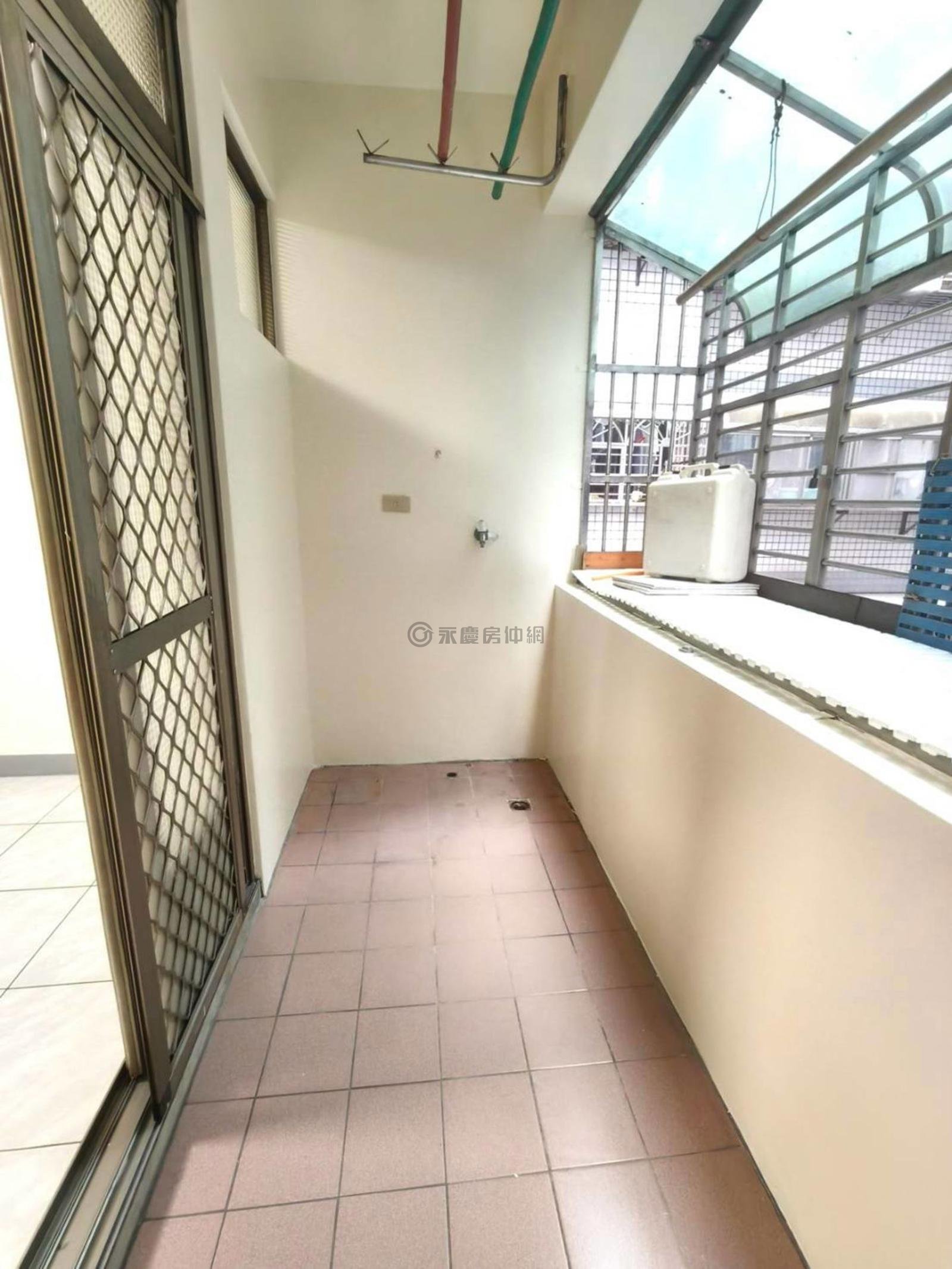 國華捷運站正對面四房電梯美宅屋況超佳 第 10 張